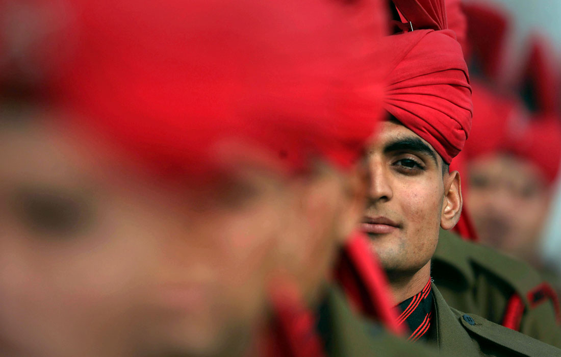 Парад новобранцев пехотного полка Кашмира в индийском Шринагаре