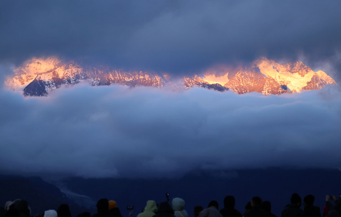 Снежная гора Мейли в провинции Юньнань, Китай