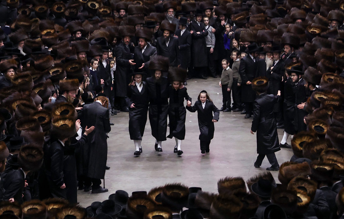 Празднование свадьбы правнучки раввина Аарона Тейтельбаума в Нью-Йорке