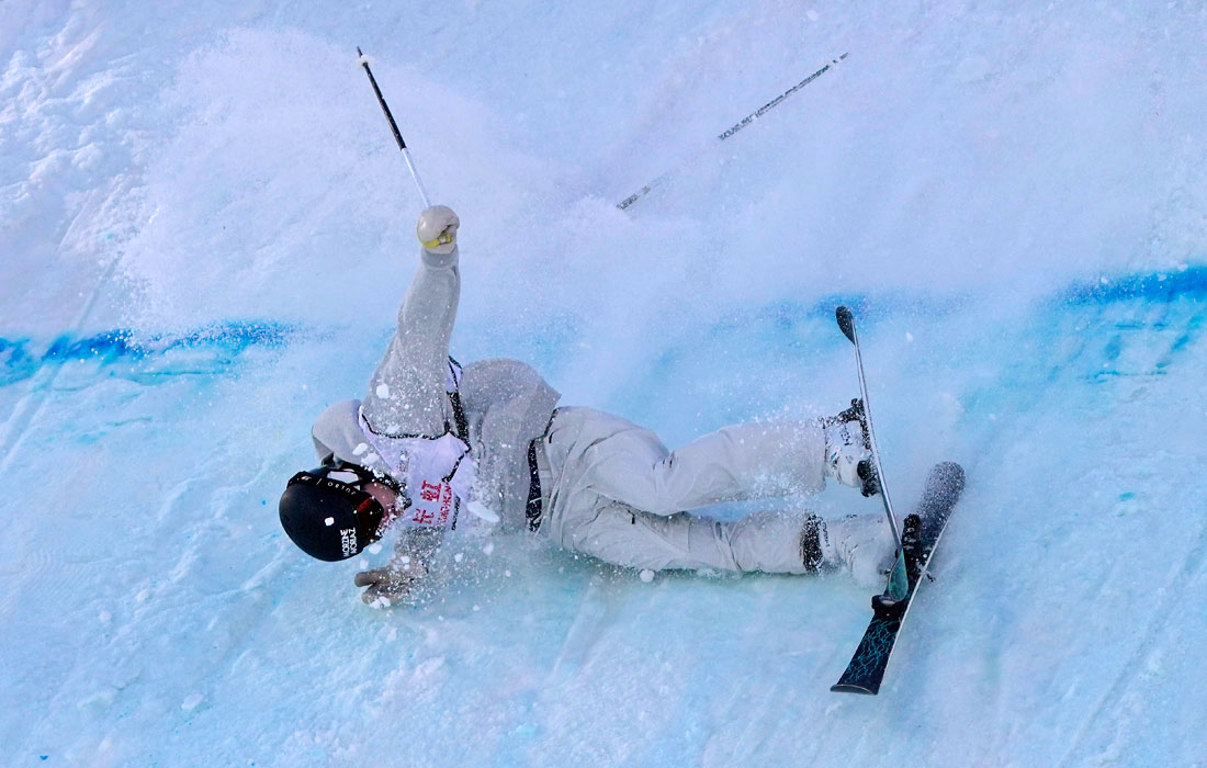 Спортсмен из Франции на Чемпионате мира по сноуборду и лыжному спорту FIS 2025 в Пекине