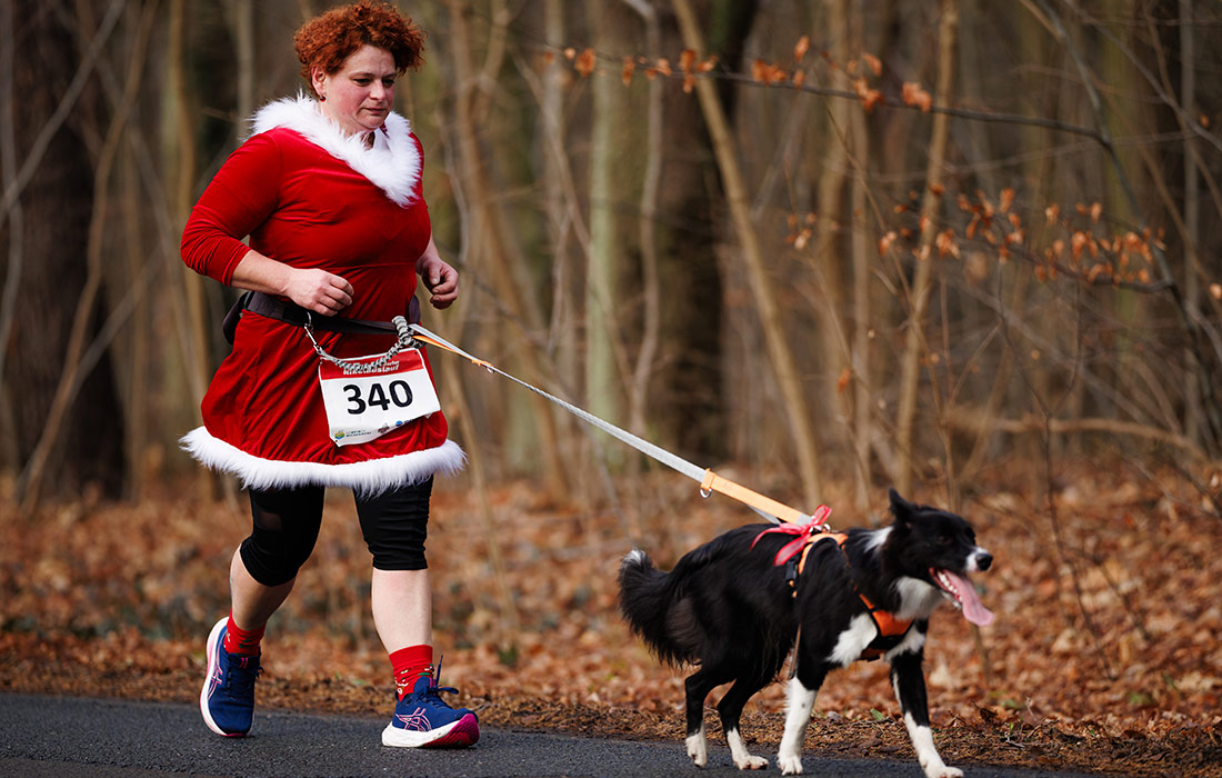 Забег в честь Святого Николая в немецком Михендорфе