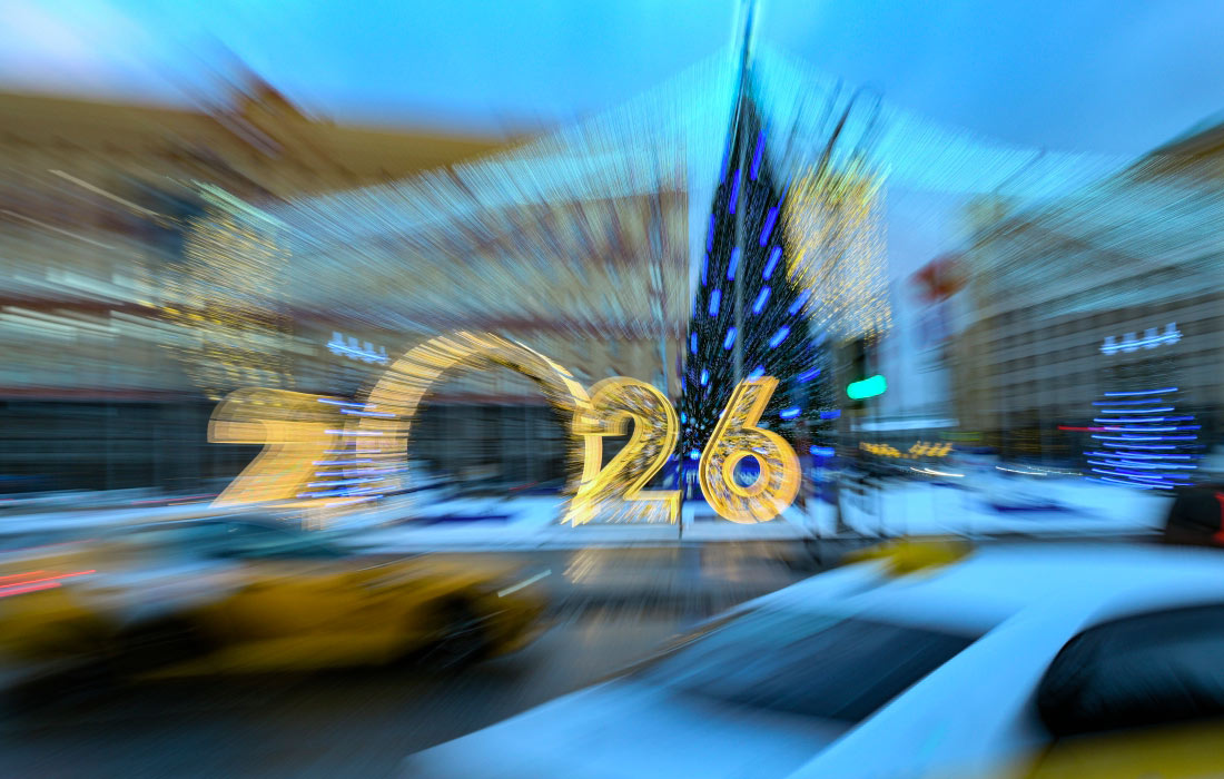 Новогодние украшения на Лубянской площади