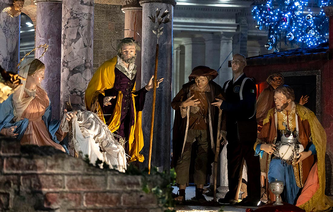 Рождественский вертеп открылся в Ватикане