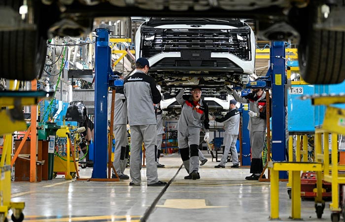 "Москвич" начал сборку двух новых моделей кроссоверов линейки "М"