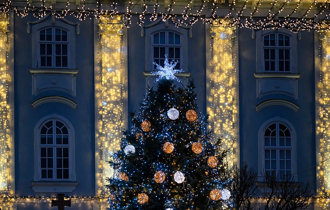 Рождественская атмосфера в Секешфехерваре, Венгрия