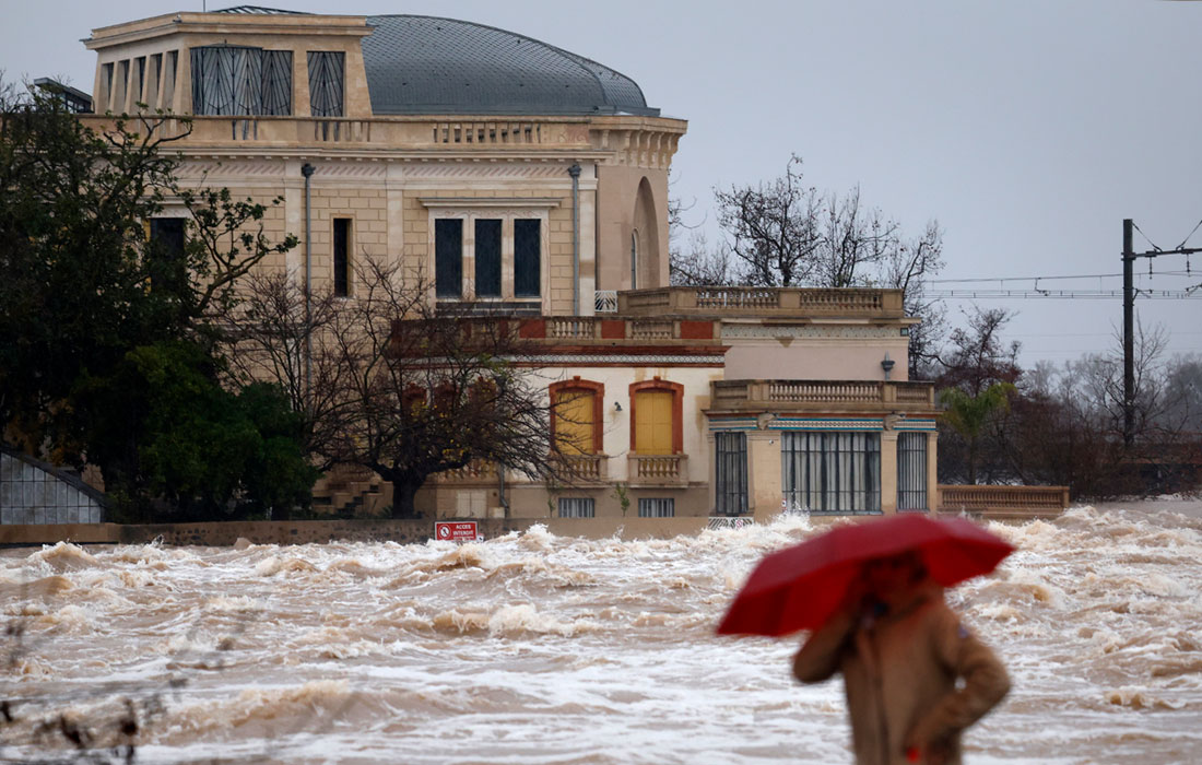 На юге Франции объявлен красный уровень метеорологической опасности из-за наводнений