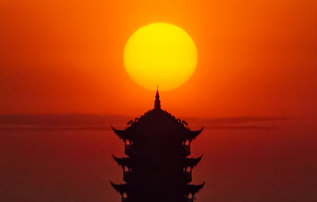 Восход солнца в китайском Чэнду