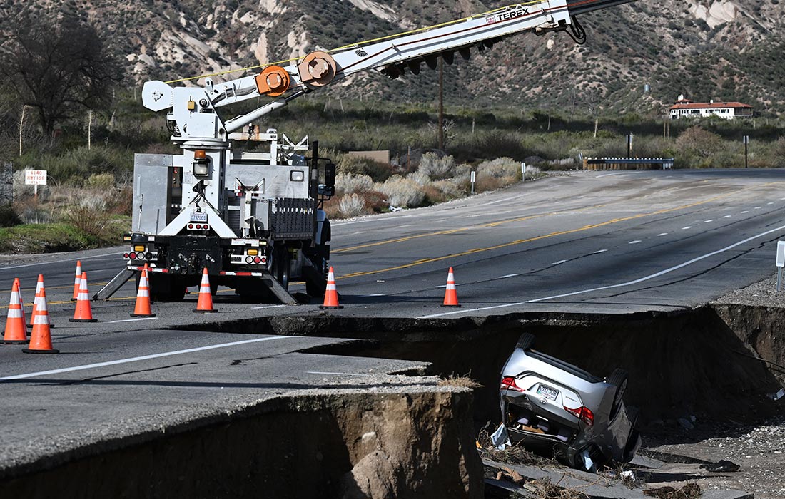 Последствия наводнений в результате ливней в Калифорнии