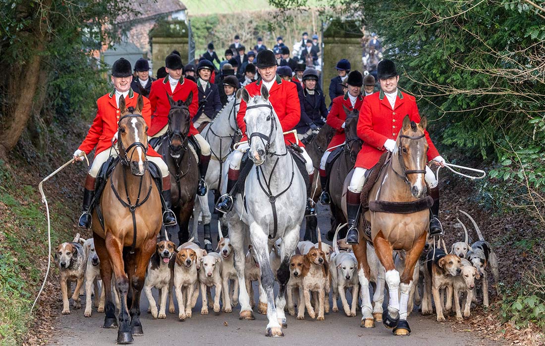 Традиционная встреча охотничьих клубов в День подарков в британском графстве Кент