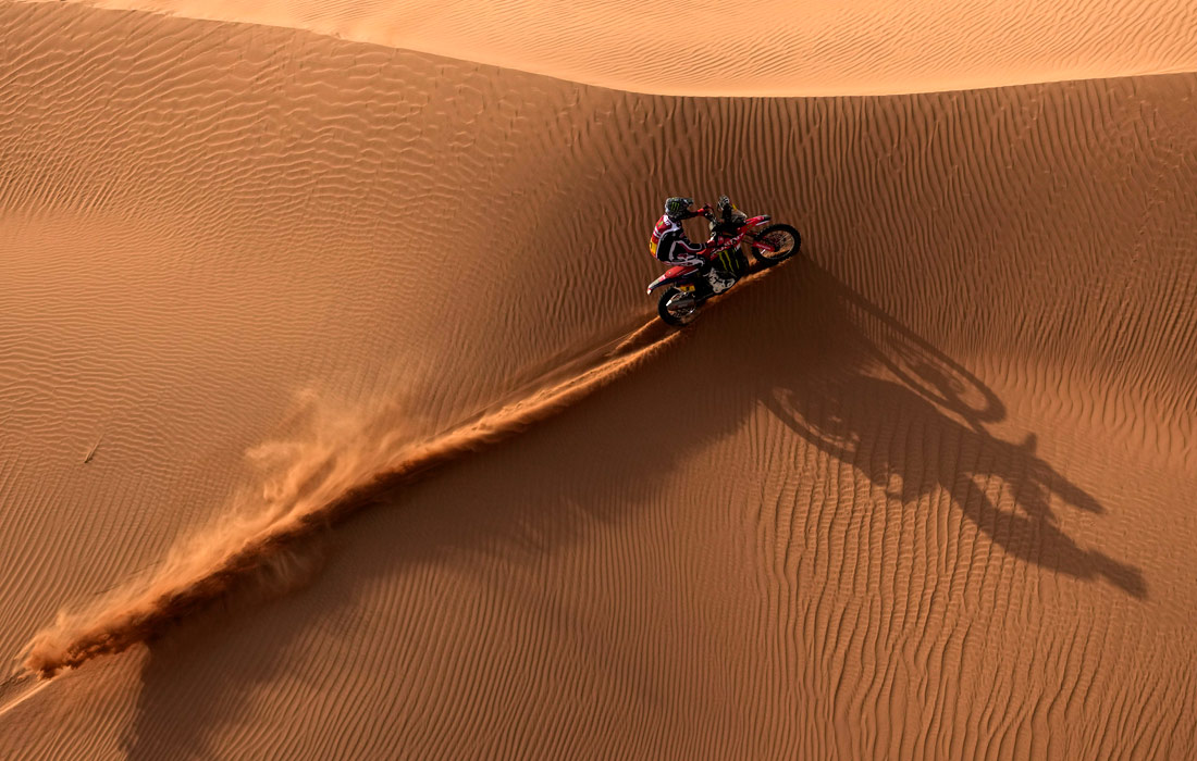 Ралли-марафон "Дакар" проходит на территории Саудовской Аравии