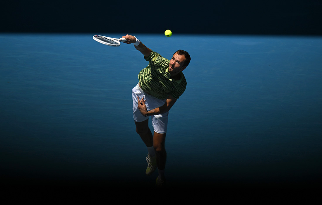 Российский теннисист Даниил Медведев победил нидерландца Йеспера Де Йонга в первом круге турнира Большого шлема Australian Open-2026 в Мельбурне