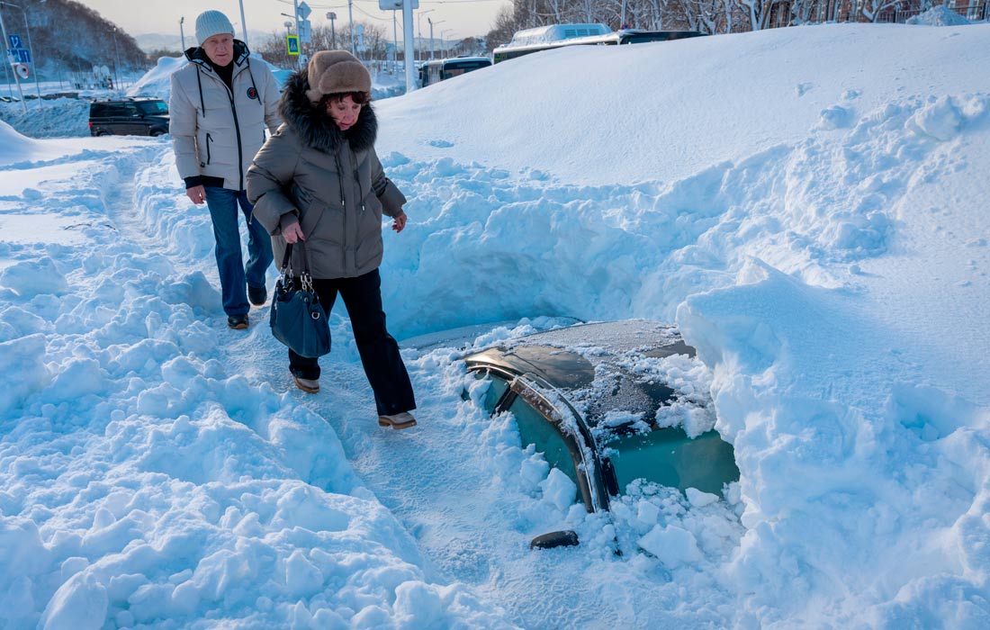 Последствия снегопада в Петропавловске-Камчатском