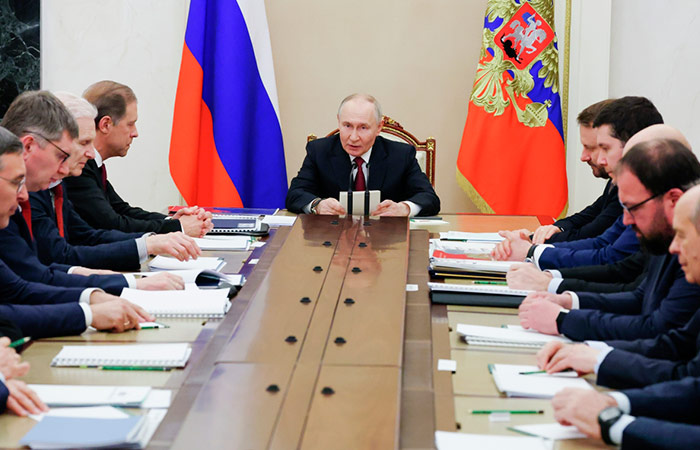 Путин предложил создать комиссию по ускоренному развитию электроники