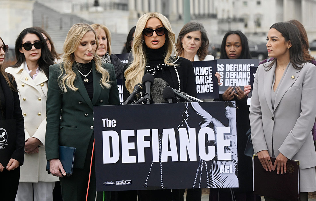 Пэрис Хилтон выступила в поддержку закона против дипфейков, созданных с помощью ИИ, на акции у Капитолия в Вашингтоне