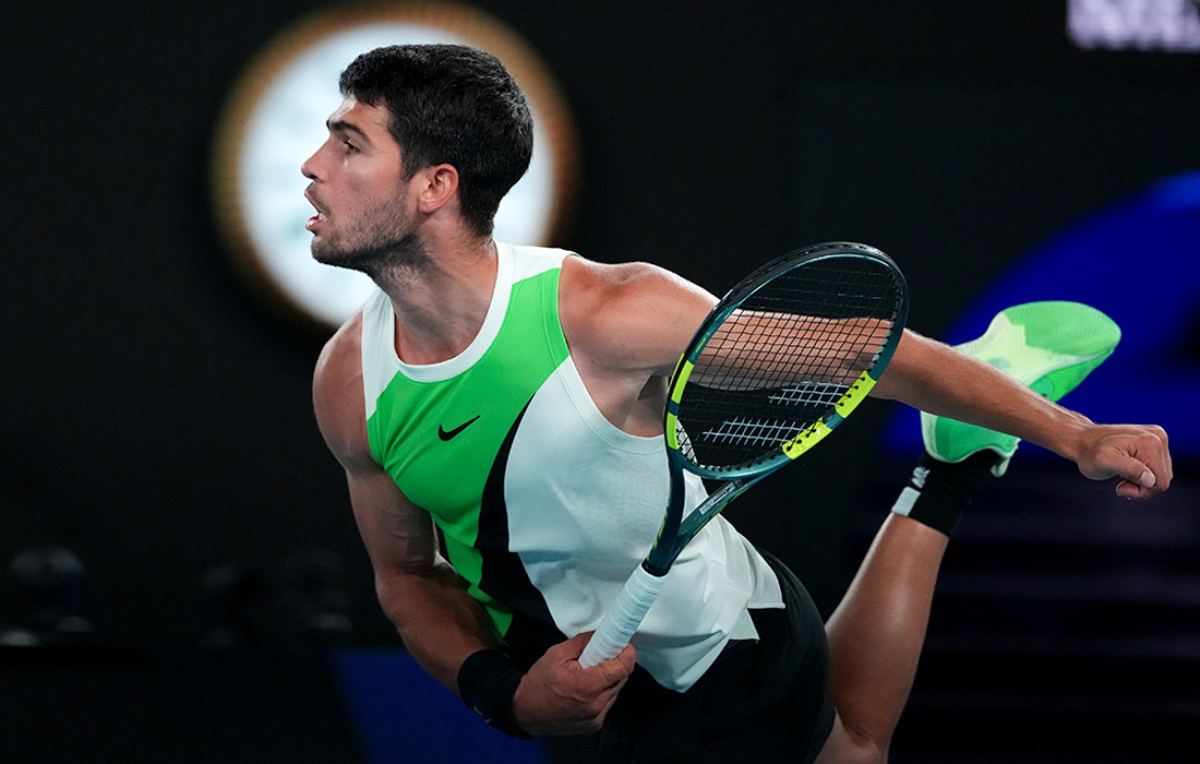 Карлос Алькарас (Испания) в матче 1/4 финала теннисного турнира Australian Open