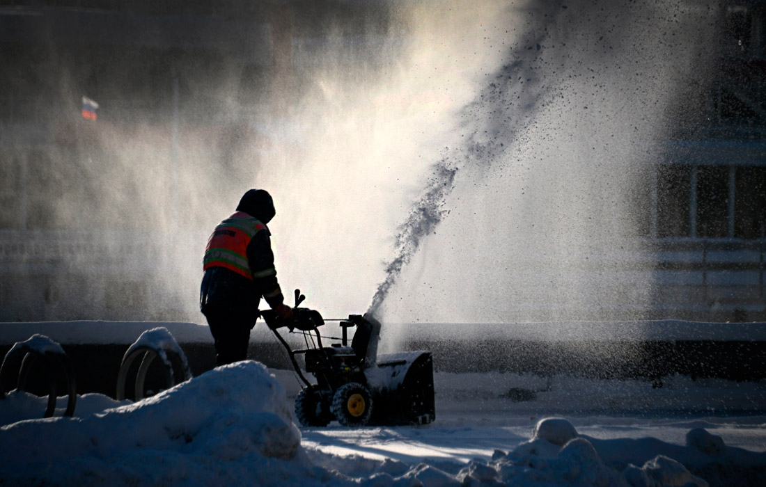 Уборка снега в Москве