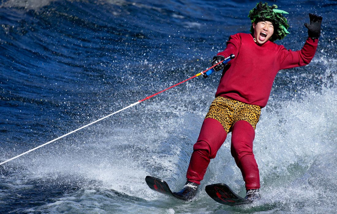 Студент во время ежегодного фестиваля "Сэцубун" на востоке Японии