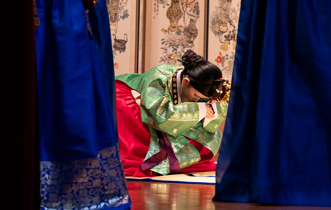 Выпускной и праздник совершеннолетия в сеульской школе для девочек Донмён