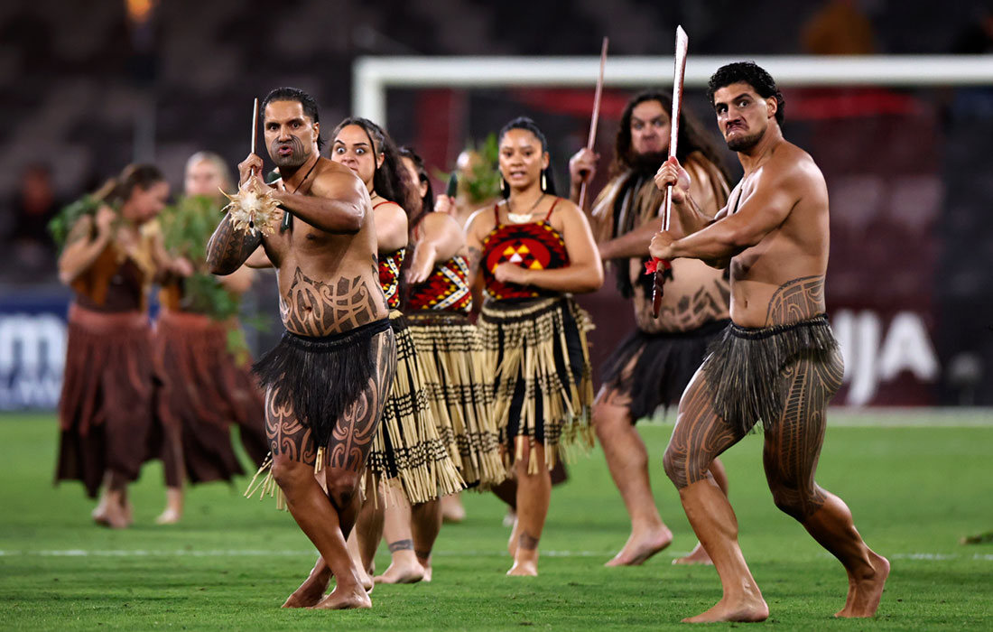 Традиционный танец исполнили в перерыве матча между "Вестерн Сидней Уондерерс" и "Веллингтон Феникс" на стадионе в Сиднее