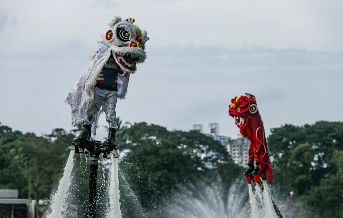 Представление в Джакарте, Индонезия