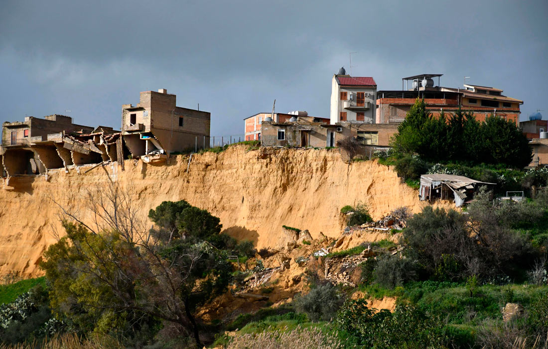 Итальянский город Нишеми на Сицилии после оползня, случившегося в январе 2026 года