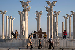 Китай рекомендовал своим гражданам покинуть Иран и не посещать его