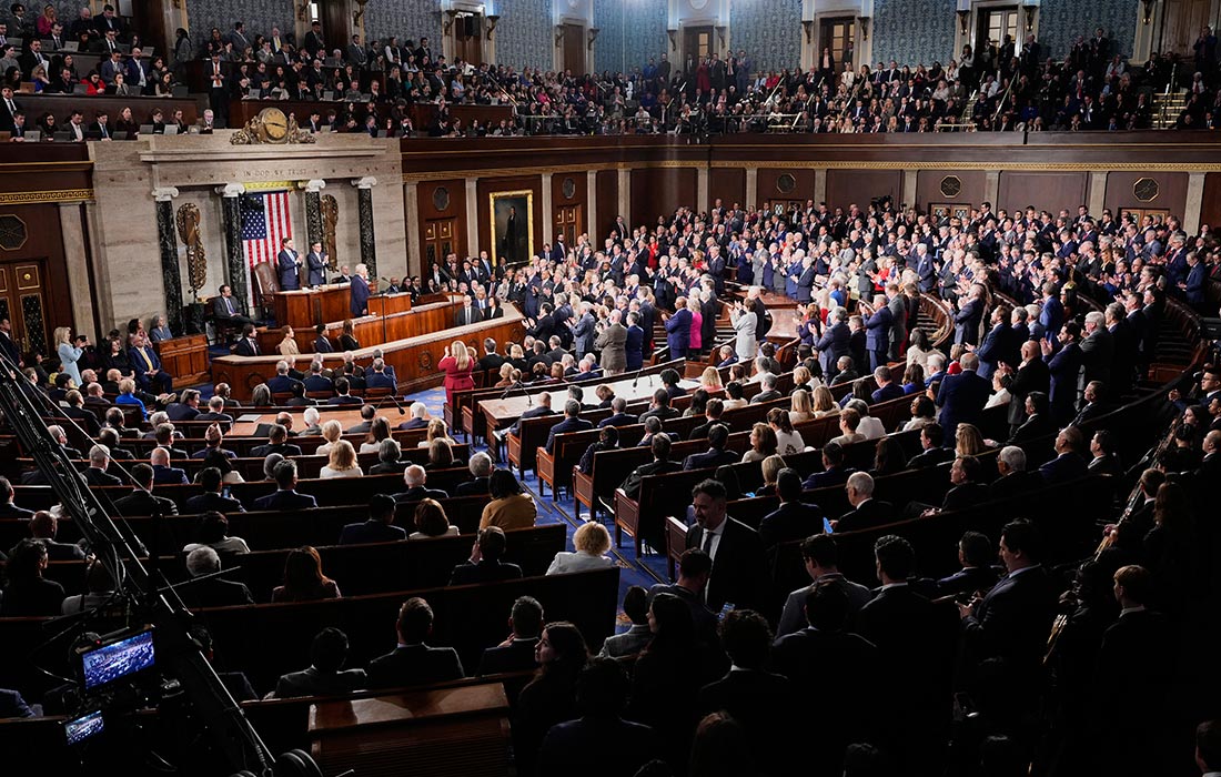 Президент США Дональд Трамп выступил с ежегодным посланием "О положении страны" в Конгрессе США