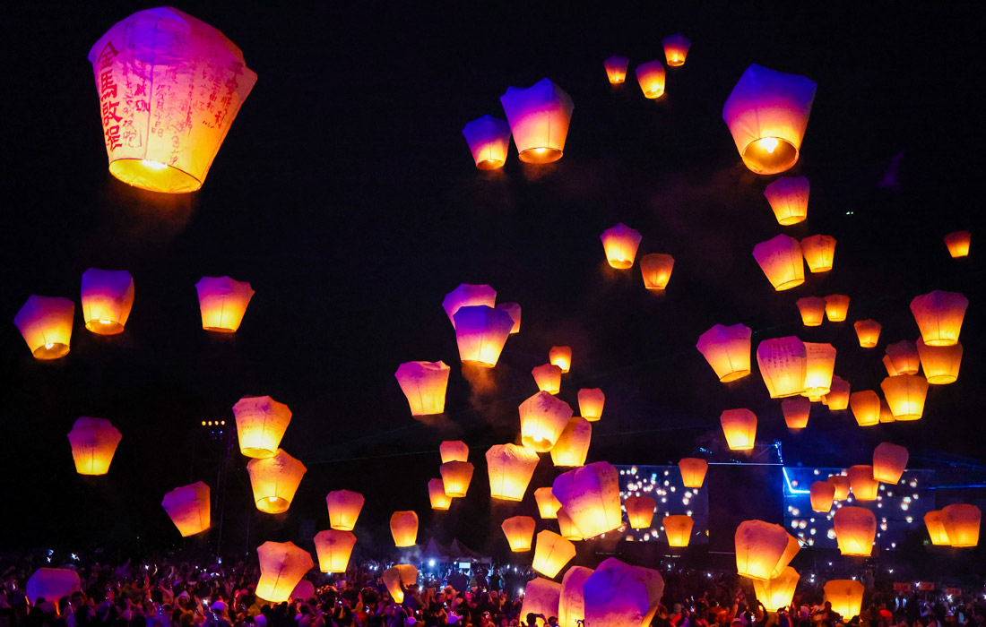 Фестиваль небесных фонариков в Тайбэе