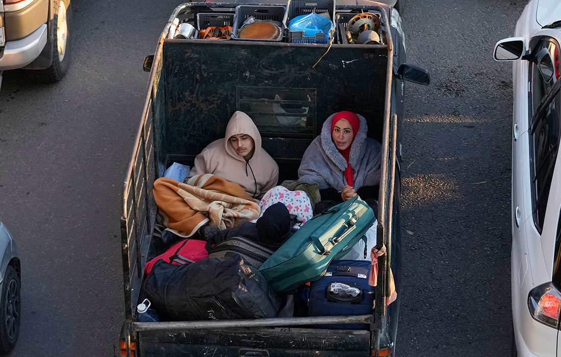 Эвакуация людей на фоне израильских ударов по Ливану