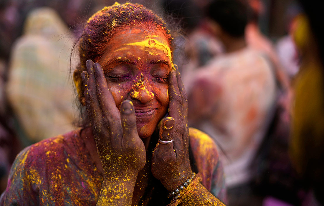 Фестиваль красок Холи в Индии