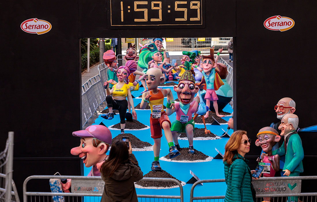 Фестиваль огня "Лас Фальяс" в Валенсии