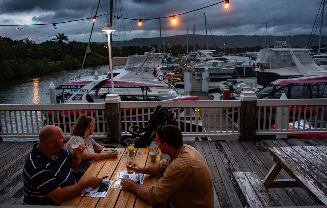 Циклон "Нарелл" приближается к северо-восточному побережью Австралии