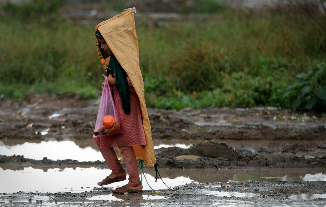 По меньшей мере 9 человек погибли в результате проливных дождей и штормовых ветров в Пакистане