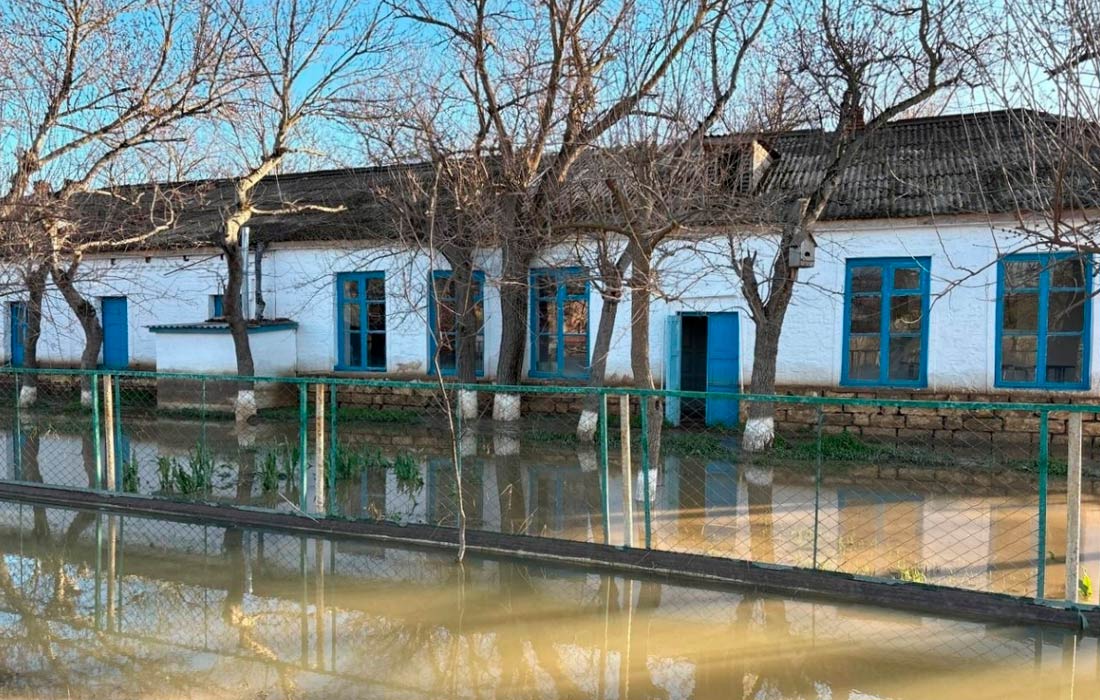 Здание школы в селе Адильотар Хасавюртовского района Дагестана