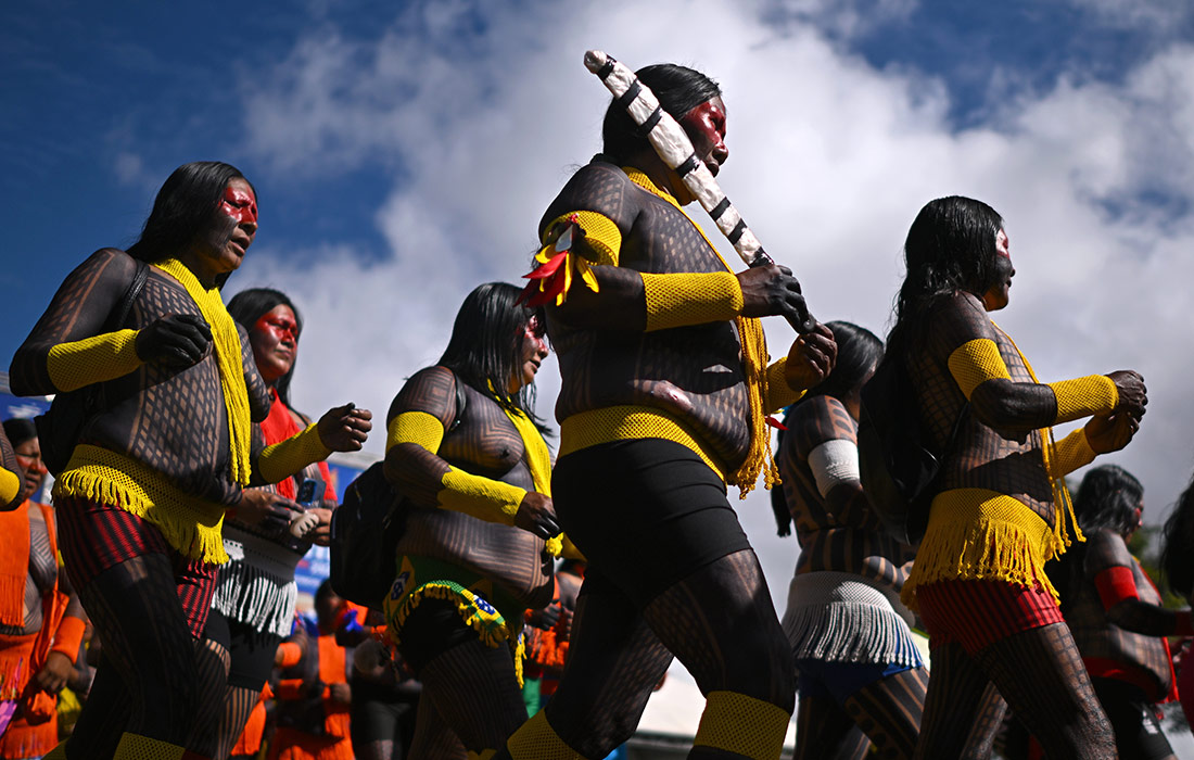 Представители коренных народов прибывают в Бразилиа для участия в лагере "Свободная земля 2026", Бразилия