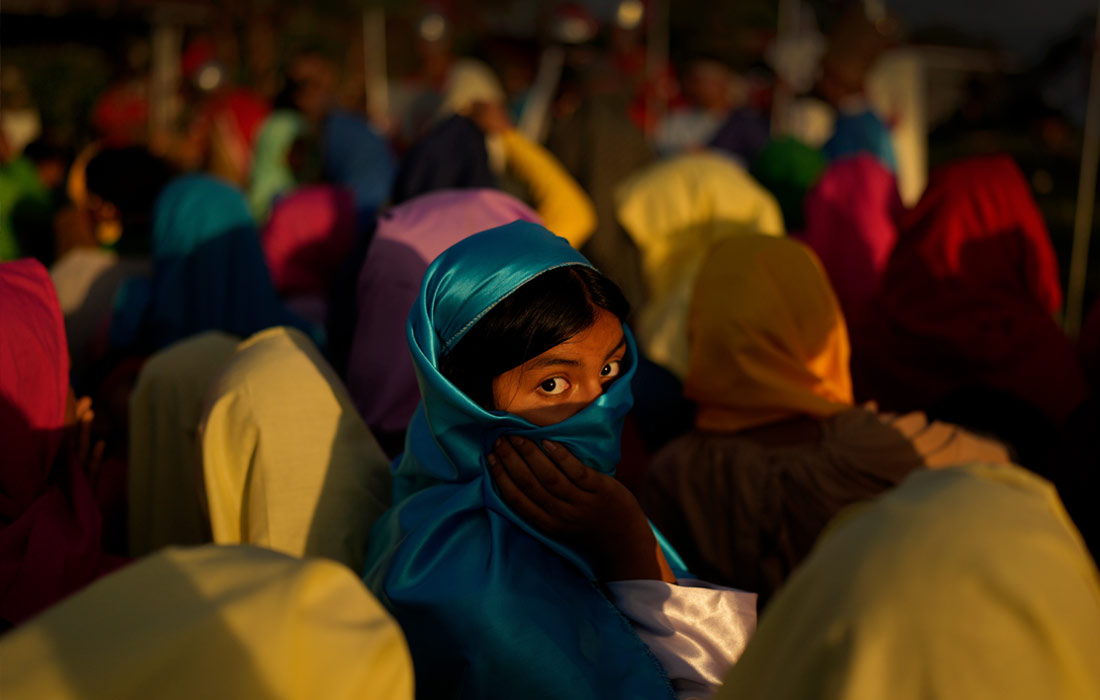 Верующие во время шествия в Страстную пятницу в Арраихане, Панама