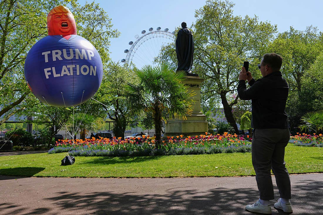Кампания британских либерал-демократов Trumpflation в Лондоне против роста инфляции