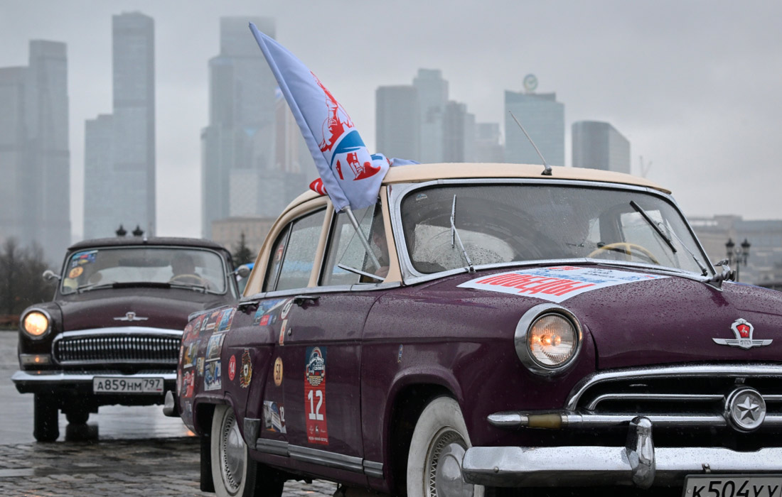 Акция "Автопробег Победы" на Поклонной горе в Москве