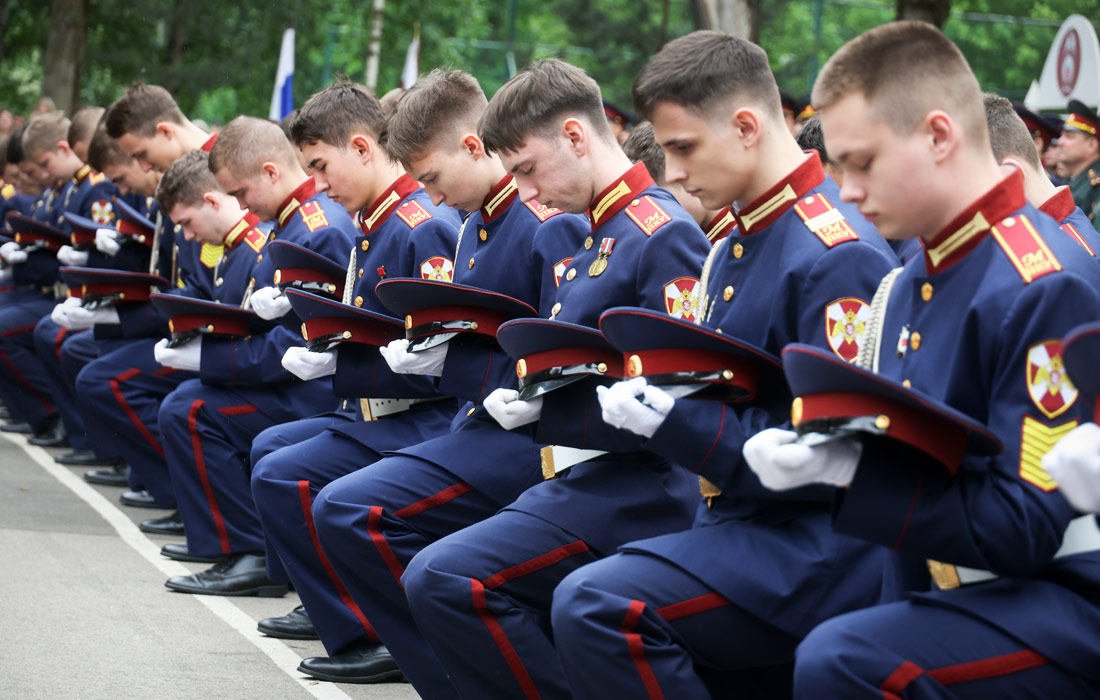 Последний звонок в кадетском училище Росгвардии в Москве