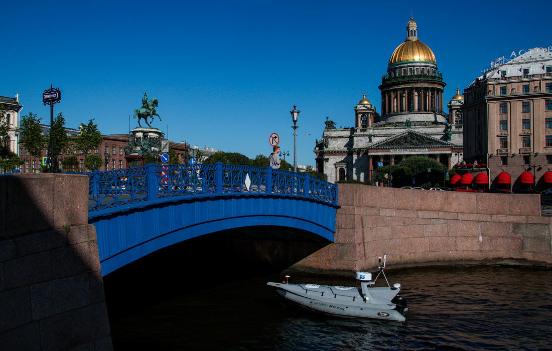 В Санкт-Петербурге прошла демонстрация работы безэкипажного катера, который будет доставлять избирательную документацию на выборах в Госдуму девятого созыва