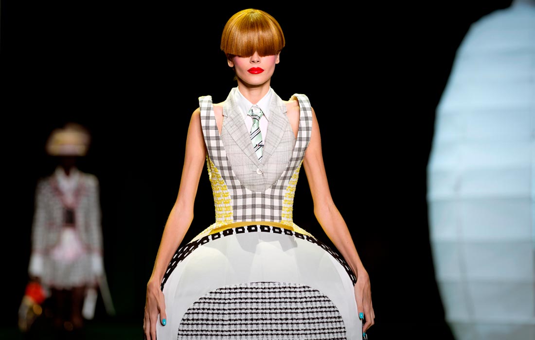 Показ коллекции Thom Browne сезона весна-лето 2027 на Неделе моды в Нью-Йорке