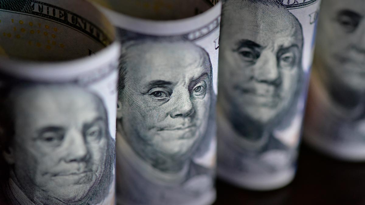 Крупнейшие экспортеры в сентябре сократили продажу валюты до нового минимума
