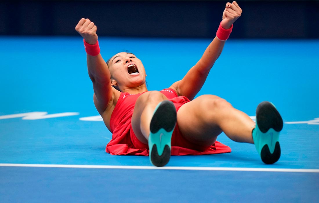 Китайская теннисистка Чжэн Циньвэнь вышла в полуфинал турнира WTA-1000 в Пекине