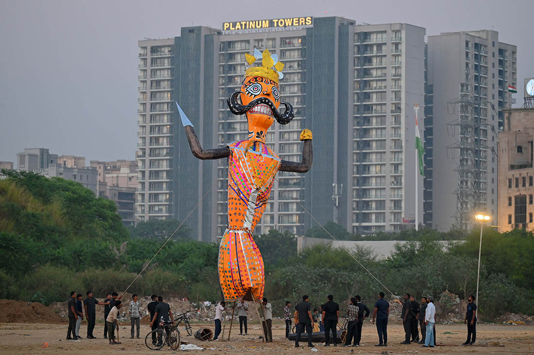 Подготовка к празднованию Дня Душеры в Гуруграме, Индия