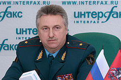 Москва к елкам готова