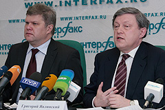 "Яблоко" ждет "русской зимы"