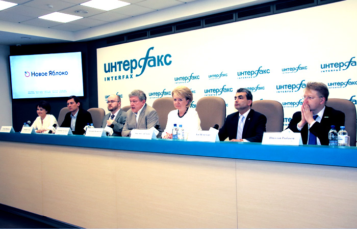 "Яблоко" в предвыборной кампании делает ставку на новые лица