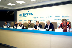 Правозащитник Пономарев видит риски для действующей в РФ "Открытой России" после решения Генпрокуратуры