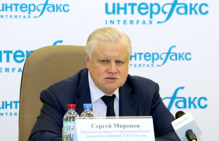 Миронов объясняет успех действующих губернаторов на выборах высоким авторитетом президента РФ