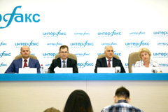 Россияне чаще выезжали на отдых за рубеж и реже отдыхали в России летом 2017 года